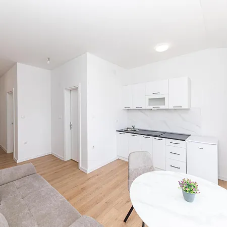 1 Bedroom Awesome In Kastel Kambelovac * Kastela