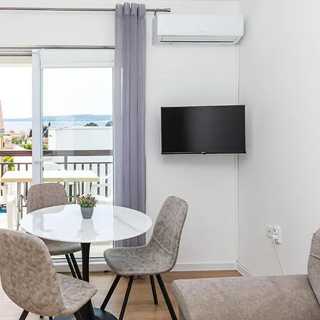 1 Bedroom Awesome In Kastel Kambelovac *